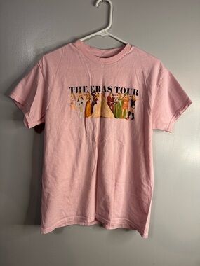 Taylor Swift Pink "The Eras Tour" Short Sleeve Tee Size Medium